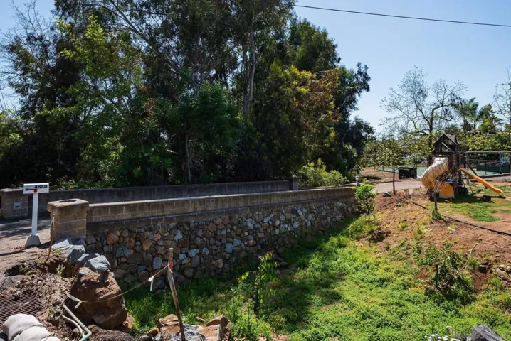 4920 Beaumont Dr, La Mesa, California 91941