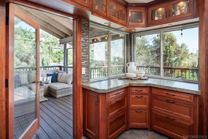 4920 Beaumont Dr, La Mesa, California 91941