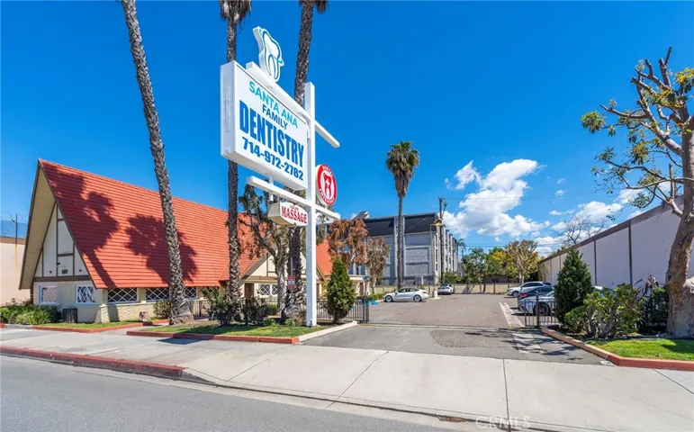 1317 N Main Street, Santa Ana, California 92701