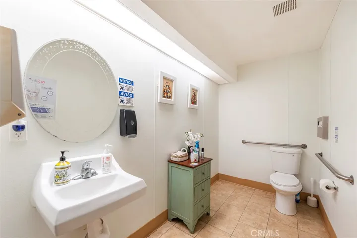 1317 N Main Street, Santa Ana, California 92701