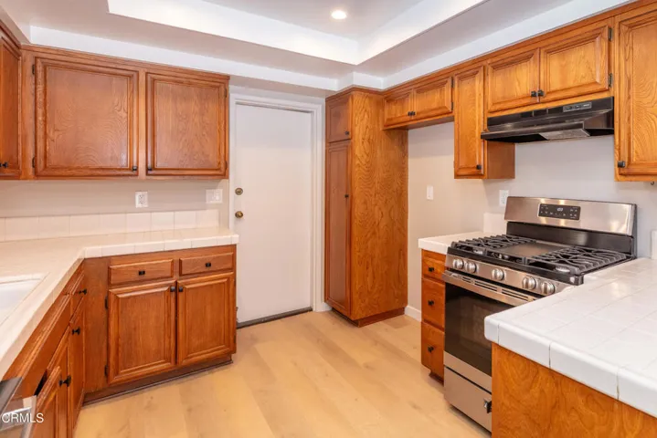 985 Hawthorne Ln-8152