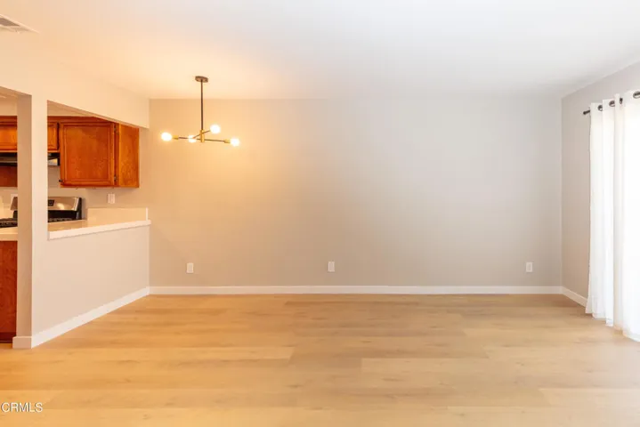 985 Hawthorne Ln-8159