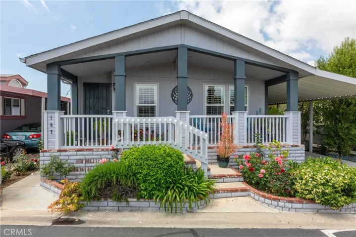 Welcome to 10681 Oak Street #107