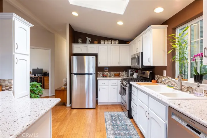 10681 Oak Street 107, Los Alamitos, California 90720