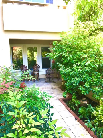 10 Brisbane Way, Irvine, California 92612
