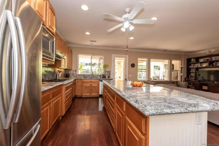 1435 Logan Ct, Escondido, California 92027