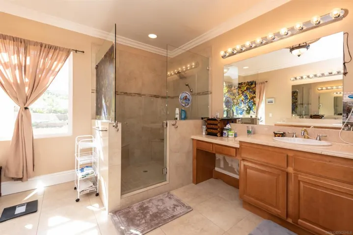 1435 Logan Ct, Escondido, California 92027