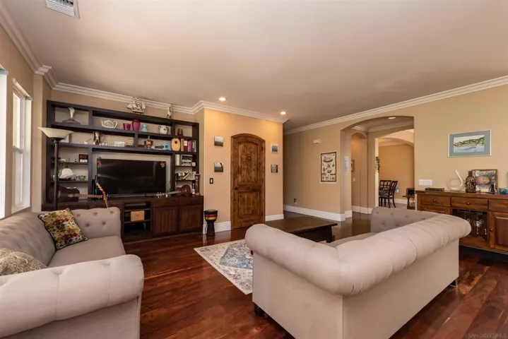 1435 Logan Ct, Escondido, California 92027