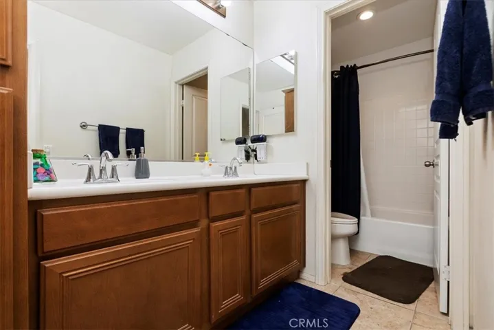 Upstairs Hallway Bathroom