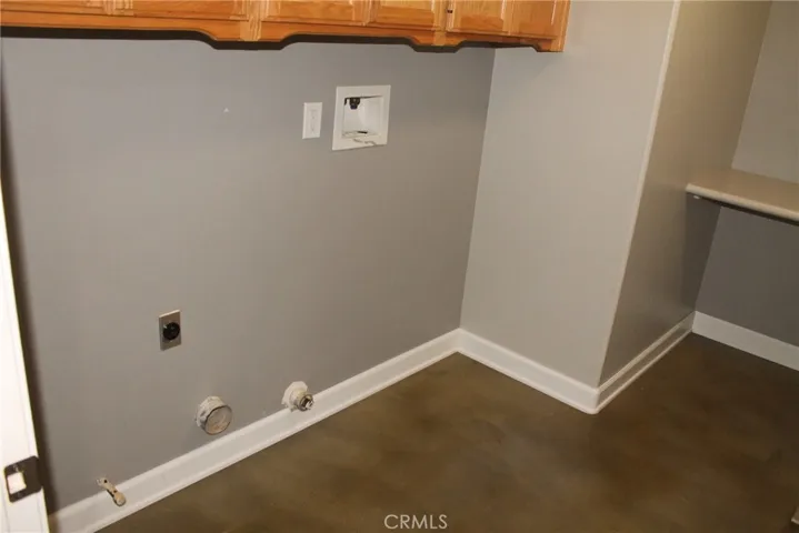 Laundry Room, Propane gas and electric hook up