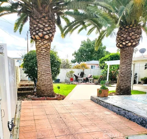 Space for additional carport