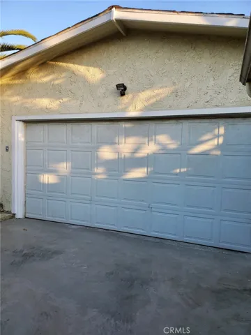 Garage with Direct Access