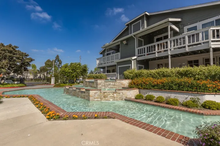 16440 Atherton Mtn 31, Fountain Valley, California 92708