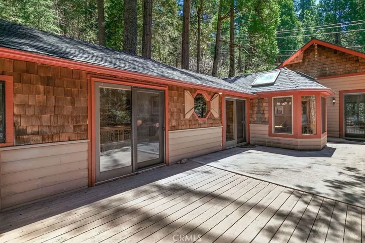 475 Blue Jay Canyon Road, Blue Jay, California 92317