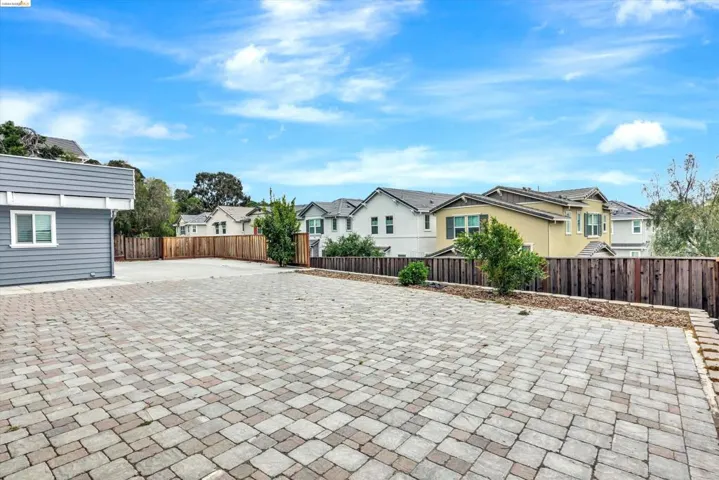 24431 2nd St, Hayward, California 94541-6742