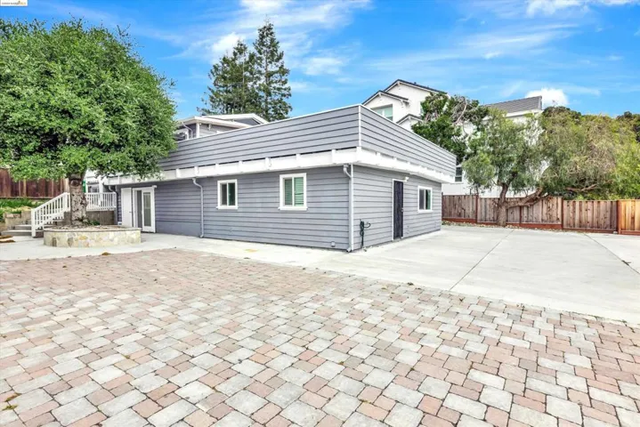 24431 2nd St, Hayward, California 94541-6742