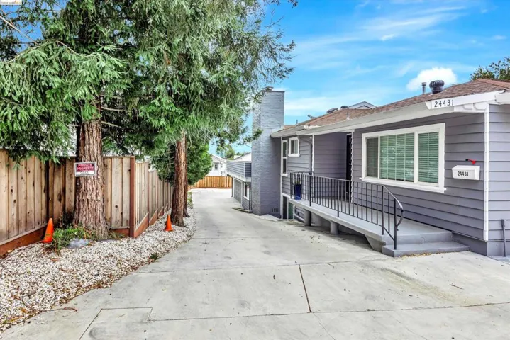 24431 2nd St, Hayward, California 94541-6742