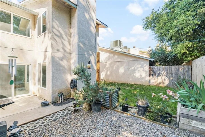5670 West Mall, Atascadero, California 93422