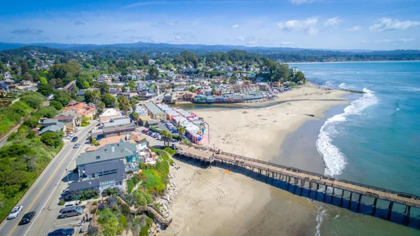 709 Riverview Drive, Capitola, California 95010