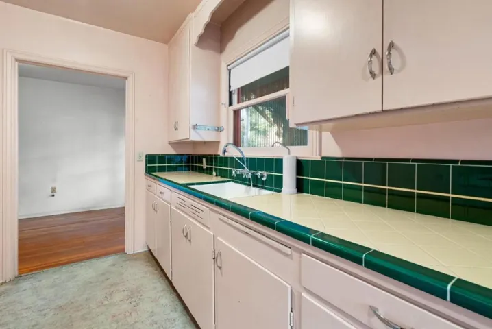 709 Riverview Drive, Capitola, California 95010