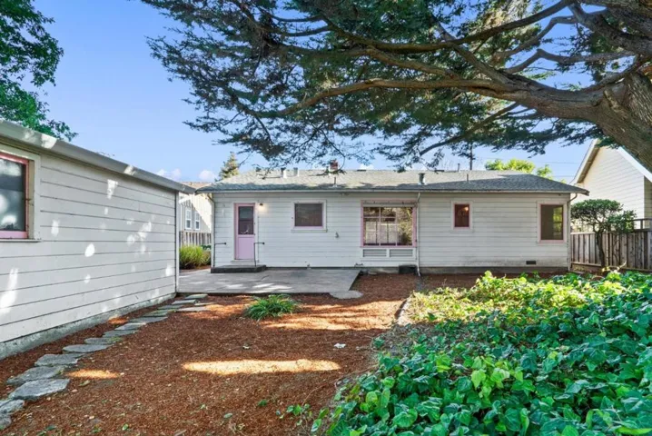 709 Riverview Drive, Capitola, California 95010