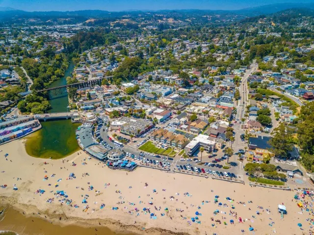 709 Riverview Drive, Capitola, California 95010