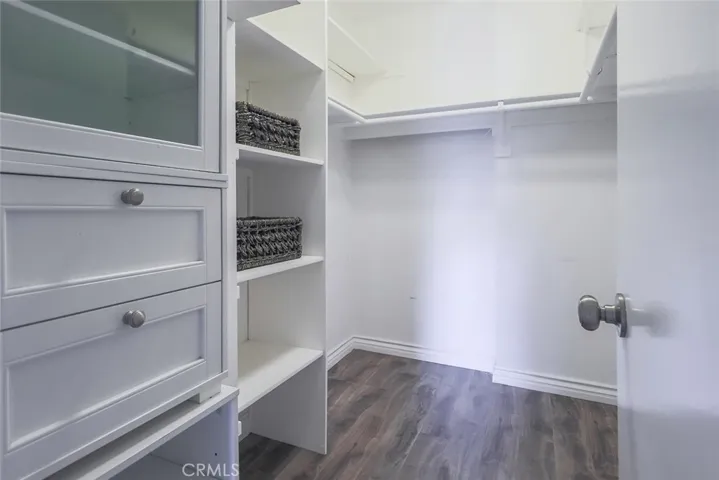 Primary bedroom 1 walk in closet