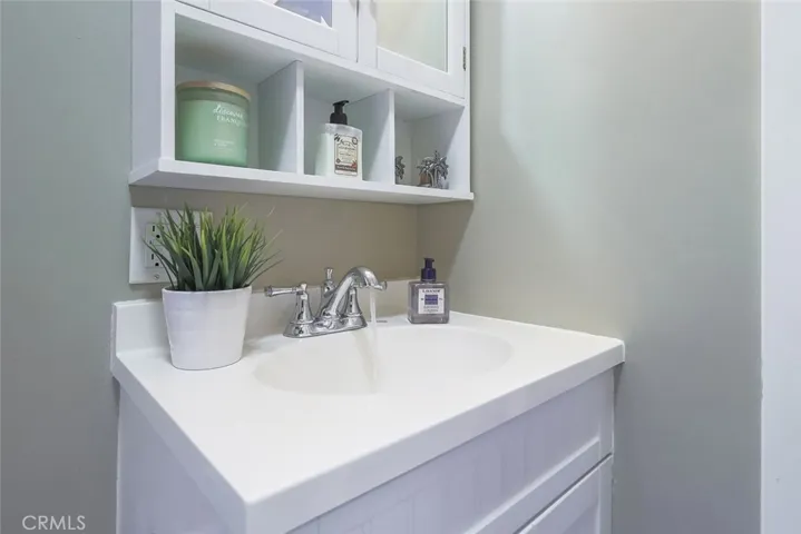 Primary bedroom 1 bathroom
