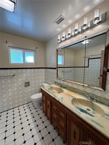 2537 W Avenue 30, Los Angeles, California 90065