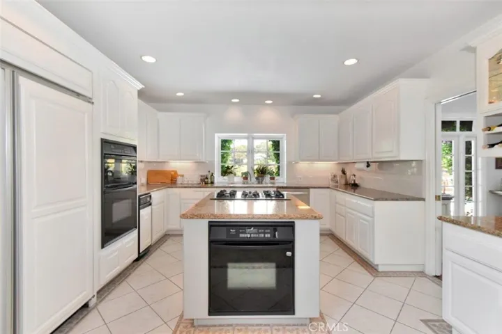 Kitchen with Center Island