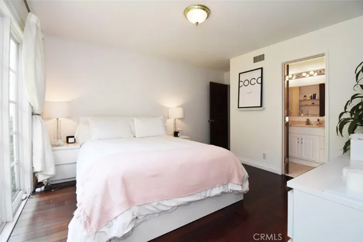 Bedroom En-Suite #2