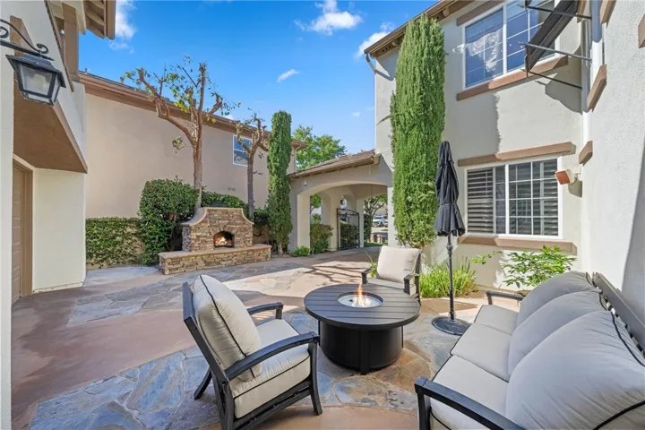 23 Winslow Street, Ladera Ranch, California 92694