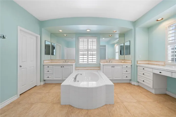 23 Winslow Street, Ladera Ranch, California 92694