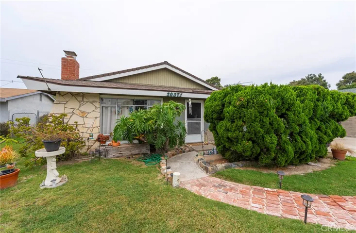 20371 Somerville Lane, Huntington Beach, California 92646