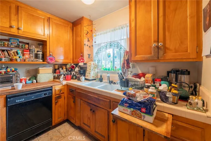 20371 Somerville Lane, Huntington Beach, California 92646