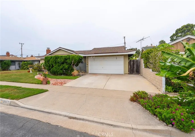 20371 Somerville Lane, Huntington Beach, California 92646