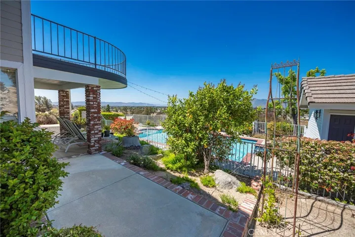 27715 Hemet Street, Hemet, California 92544