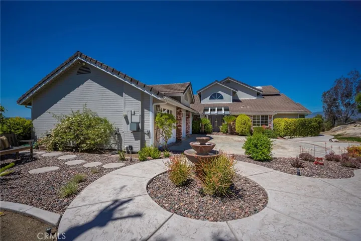27715 Hemet Street, Hemet, California 92544