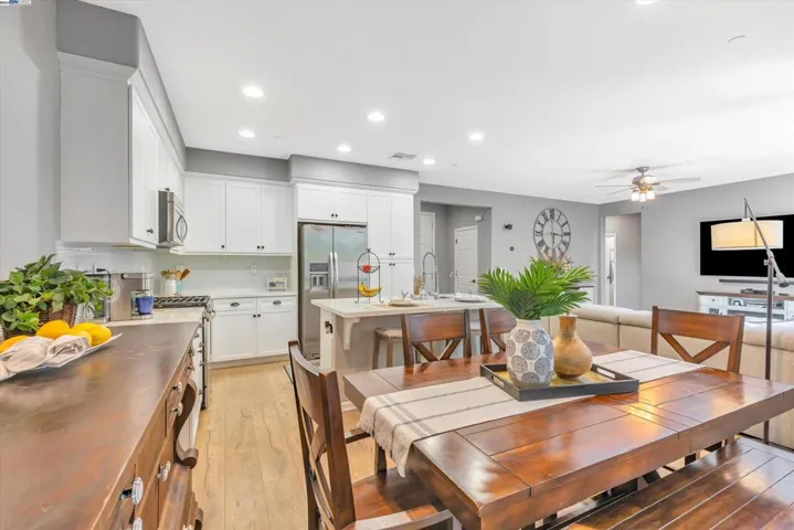 332 Macarthur Way, Brentwood, California 94513
