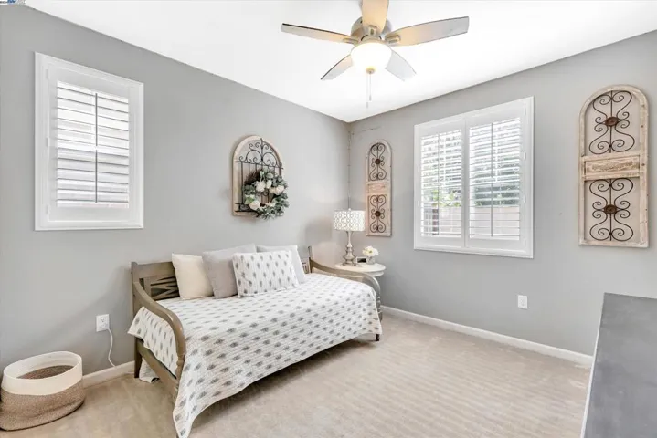 1st Floor Bedroom w/Adjacent Full Bath