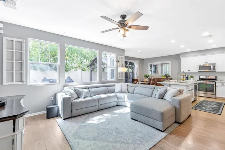 332 Macarthur Way, Brentwood, California 94513