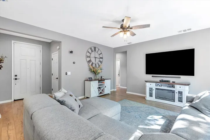 332 Macarthur Way, Brentwood, California 94513