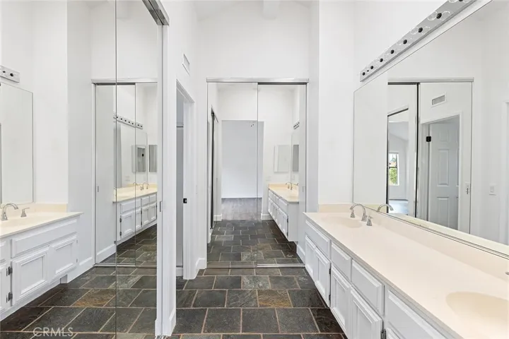 28542 Las Arubas, Laguna Niguel, California 92677