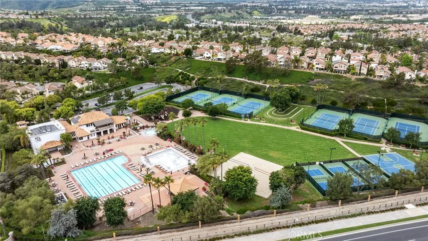 28542 Las Arubas, Laguna Niguel, California 92677