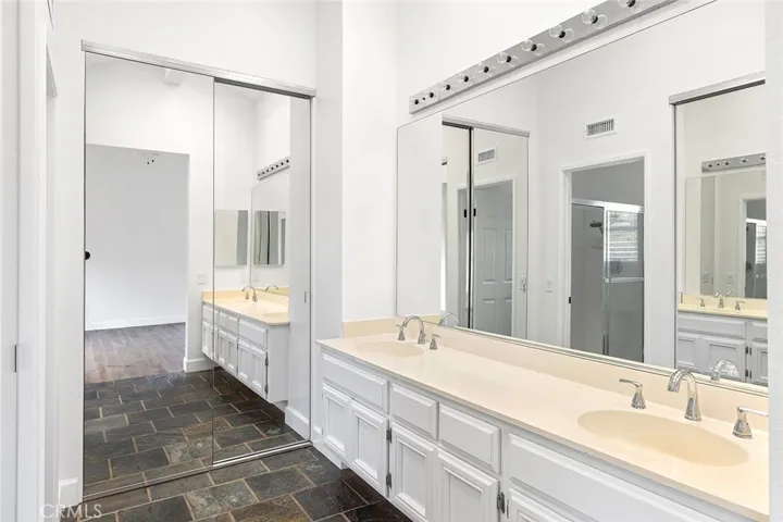 28542 Las Arubas, Laguna Niguel, California 92677