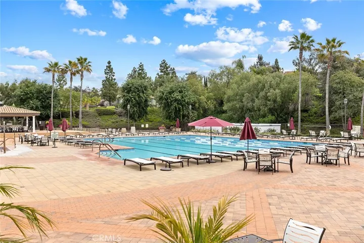 28542 Las Arubas, Laguna Niguel, California 92677