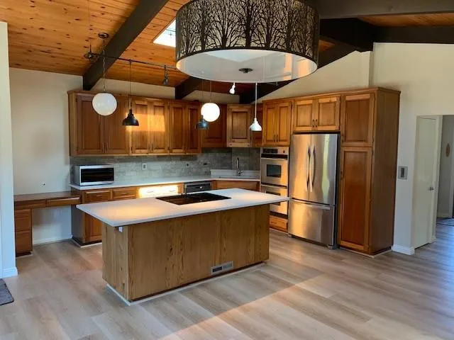 621 Park Way, Santa Cruz, California 95065