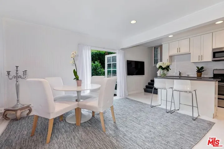 909 N Orlando Avenue, Los Angeles, California 90069