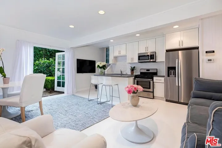 909 N Orlando Avenue, Los Angeles, California 90069