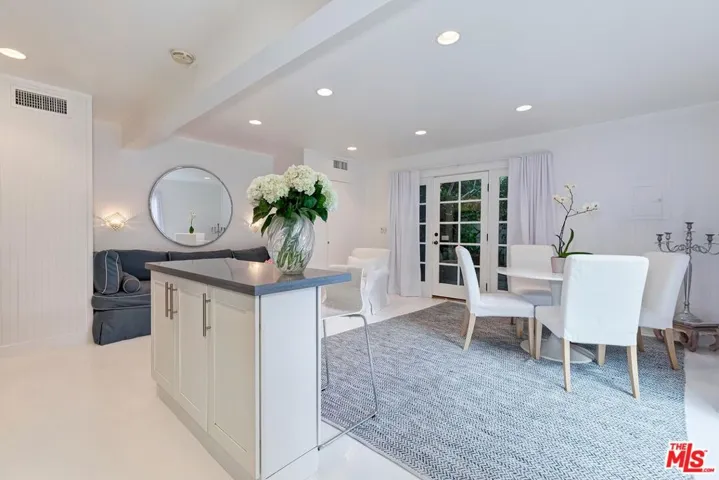 909 N Orlando Avenue, Los Angeles, California 90069